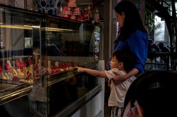 ロシア人移住増えるアルゼンチン、妊娠後期に到着も