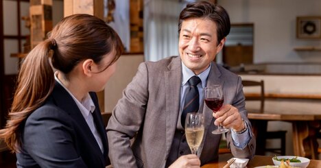 嫌われる上司が会社の飲み会で無意識に若手にやっている「迷惑極まりない」残念な行動