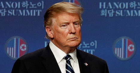 トランプ政権の歴史的な1日、相反する強烈な映像 米朝首脳会談とコーエン氏の議会証言