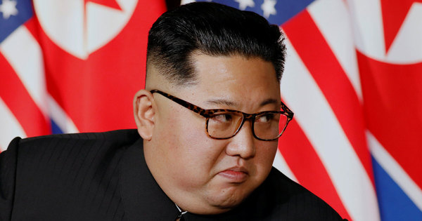 米朝首脳会談で1対1の対談に臨む北朝鮮の金正恩委員長