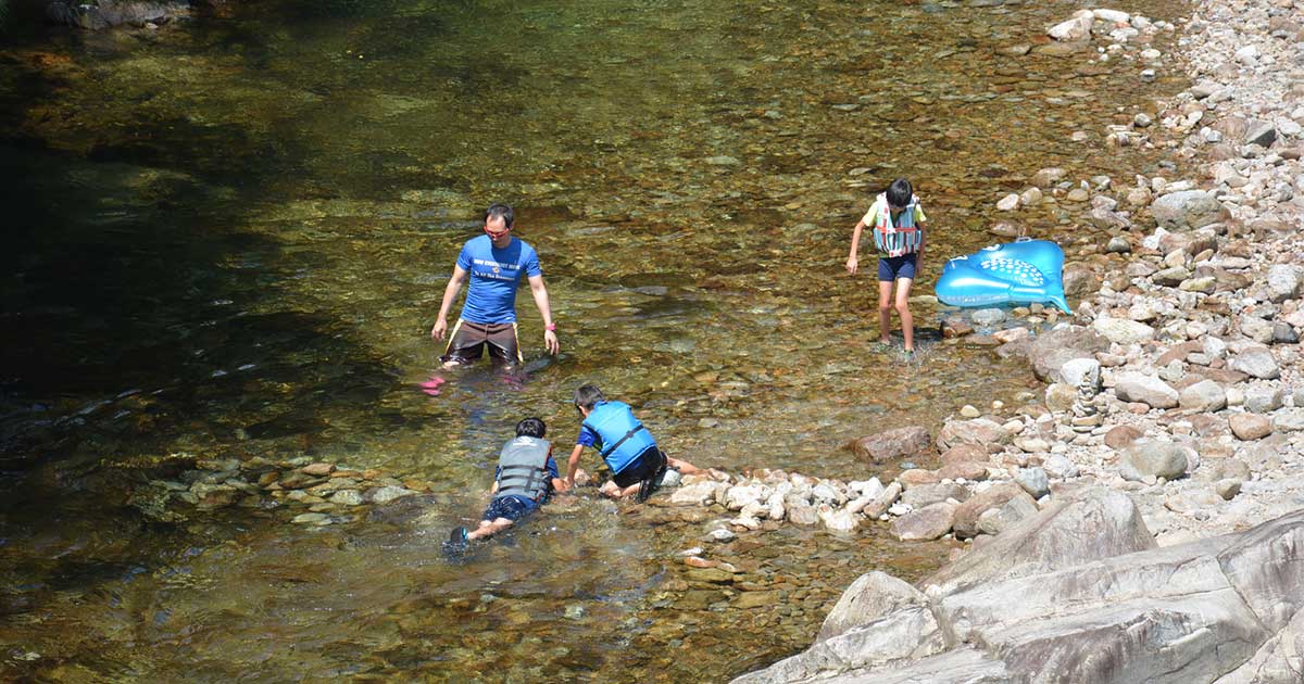 川での子供の水難事故、飛び込んで助けるのがダメな理由