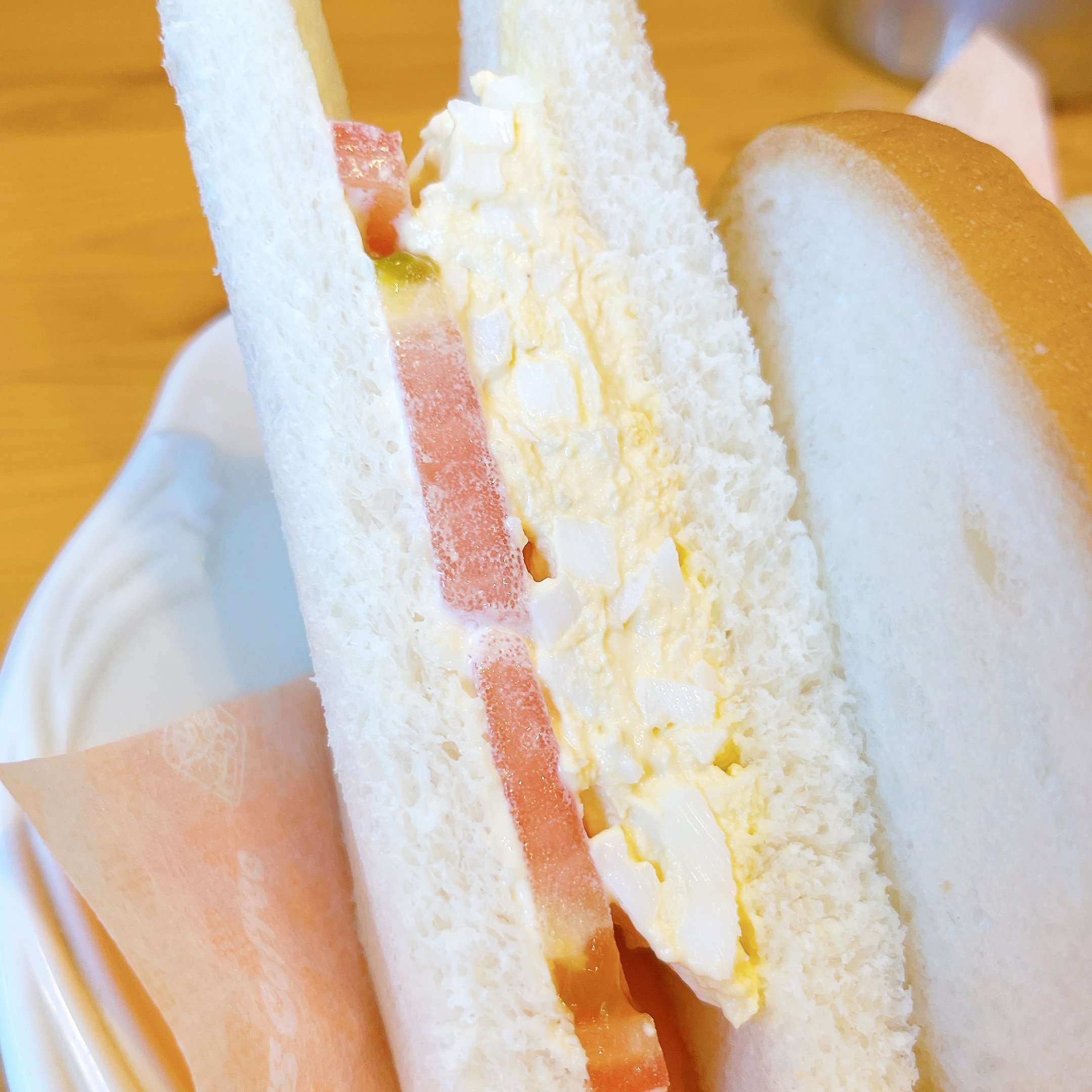 「相変わらずのビッグサイズ!」コメダの“平日限定ランチ”ボリューム満点で幸せすぎた!「これ大好き」「たまごペーストたっぷりで幸せ」