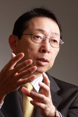 ルネサス エレクトロニクス<br />赤尾 泰社長インタビュー<br />「50年後もその先も存続できる<br />会社の“礎石”を築きたい」