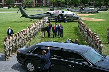 トランプ氏、イランへの軍事作戦拡大に傾く