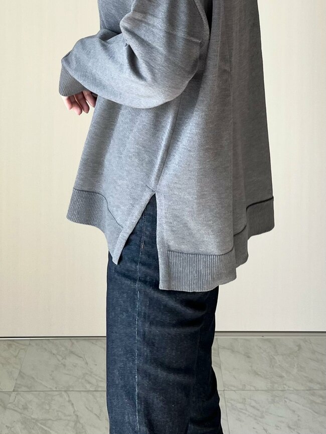 「着太りして見えません」GUの“ゆったりニット”気になる二の腕やお腹をカバーしてくれて嬉しい!「肉感を拾わず高見え」「着回しができて助かる」