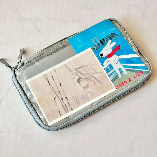 お薬手帳や処方薬がまるっと入る！無印良品の“ポケットたくさん収納ケース”通院グッズ入れにちょうどいい！「中がみやすくて、取り出しやすい」「マルチな収納ができる！」