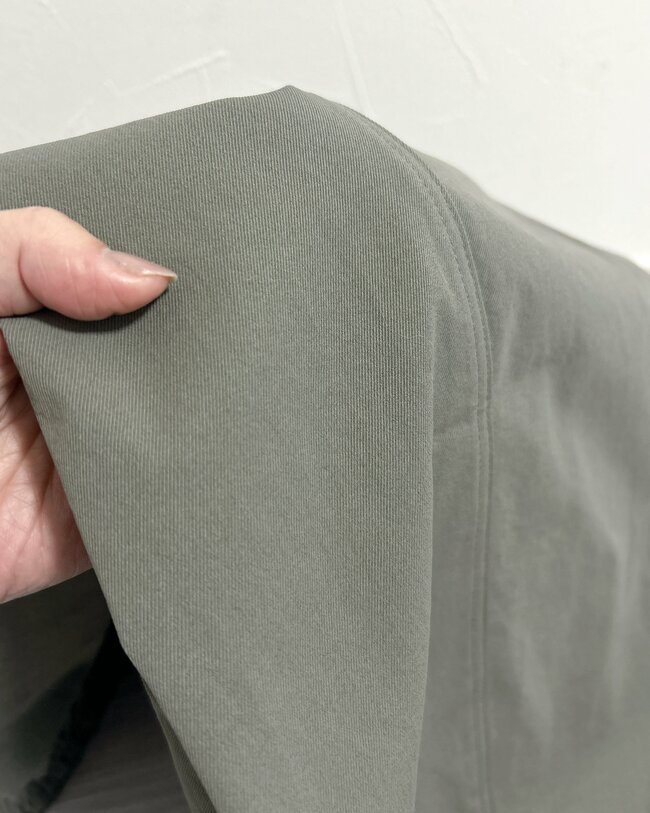 「シルエットが最高！」GUの“着回しワイドパンツ”快適すぎて、全色買いを確信…！「体型が隠れてちょうどいい」「予想以上にキレイ」