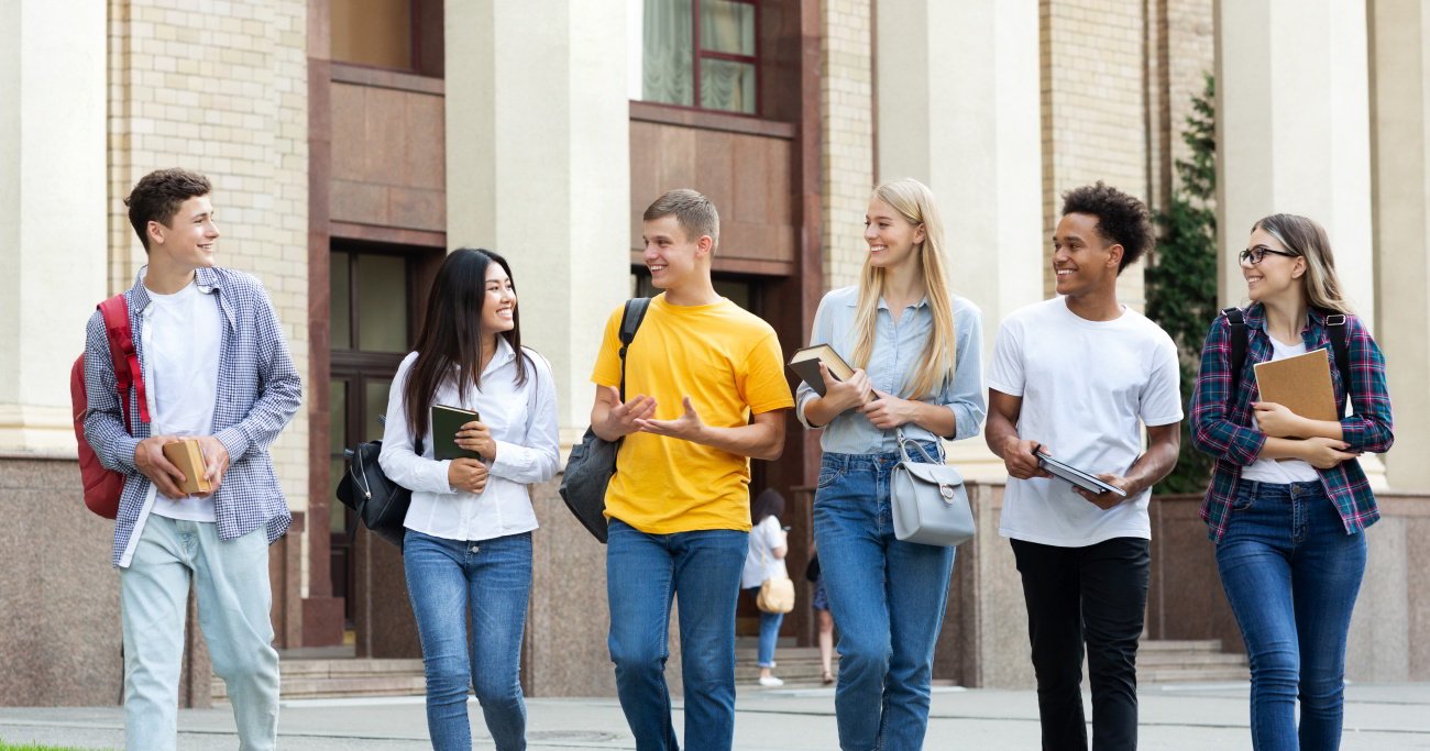 92の国と地域からくるAPUの学生寮で困っていることは何ですか?
