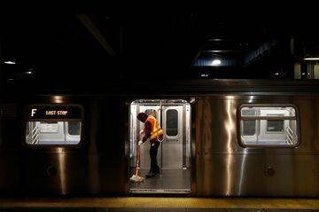 NY公共交通の労働者、コロナ感染率が突出