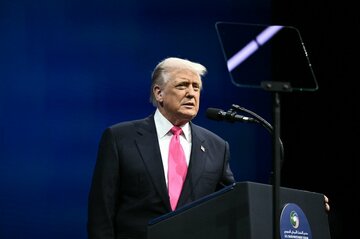 トランプ氏、エプスタイン資料公開の法案に署名