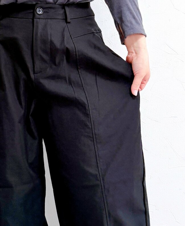 毎日のコーデに手放せない!しまむらの「細見えワイドパンツ」オシャレに体型カバーできて天才!《購入レビュー》