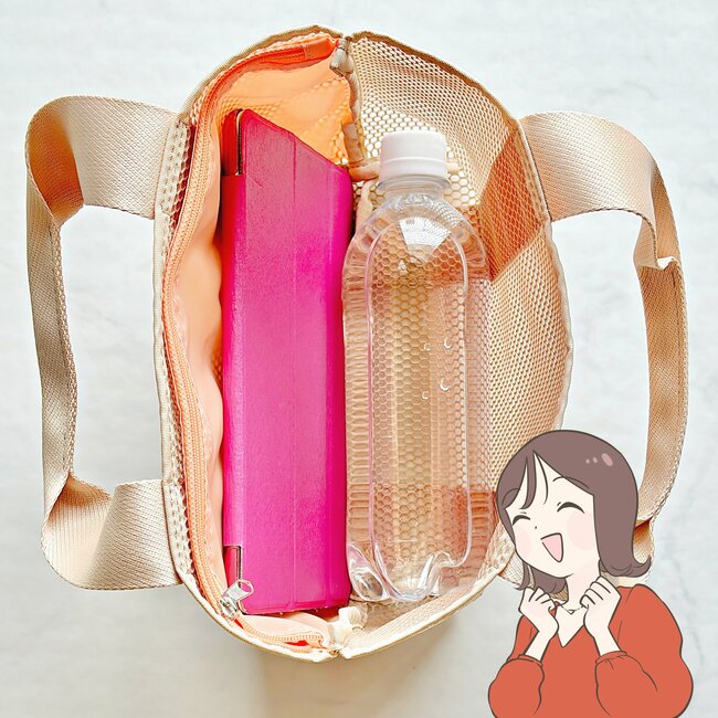 ペットボトルや長財布が入って便利！コメダ珈琲の“めちゃ軽ミニバッグ”が夏のお出かけに手放せない《購入レビュー》