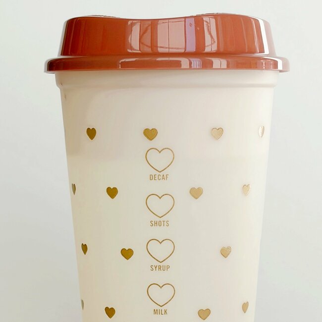 「一瞬で売り切れるよね」スターバックスの“バレンタイン限定カップ”めちゃくちゃ可愛くてビックリした!「まじでギリギリで買えた」「ラスイチ(店頭見本品)だった…!」