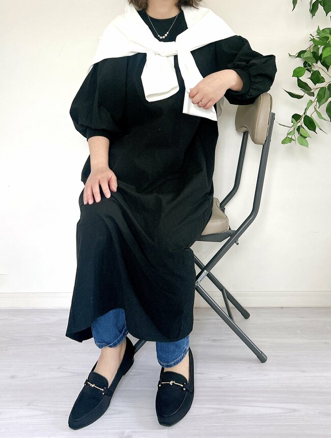 【しまむら】お客さんが次々と手に取ってく…！2420円の「楽ちんワンピース」すぽんと着るだけで大人かわいい！