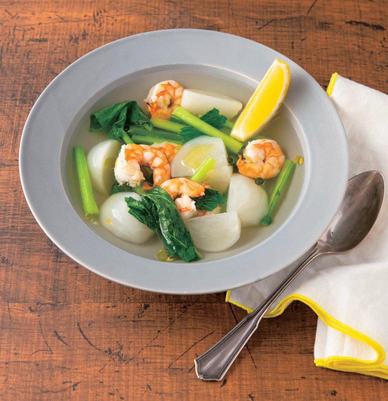 ダイエットにも◎！ レモンのひとしぼりでスープがすっきり変わるひと工夫