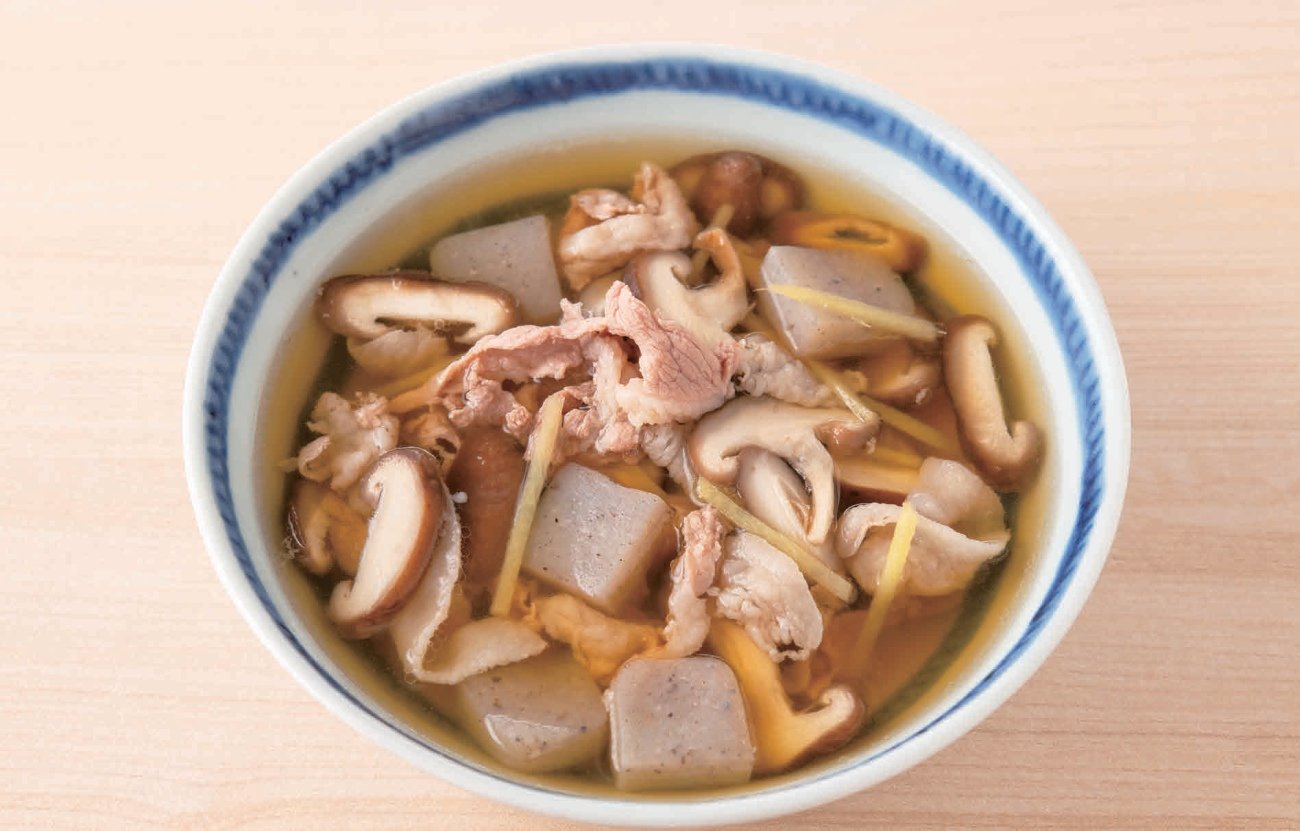 食べて整う！豚こまとしいたけの満足ダイエットスープ