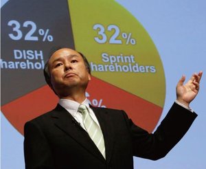 2013年4月、ソフトバンクの孫正義社長は、スプリント買収に横やりを入れてきたディッシュ・ネットワークの提案を見事に論破した