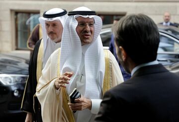 サウジの原油減産、コストのかかる賭けに