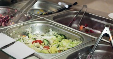 40代タイミーおじさんが学生食堂で会ったパートおばさまの「食洗機テク」にシビれる…！