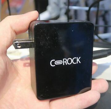 ノートPCに給電できる最大60WのUSB Type-C対応ACアダプター