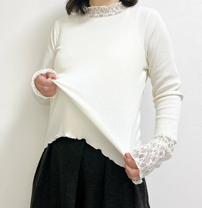 「オンライン秒で売り切れました」店舗でみつけたらラッキー!しまむらの“華やかトップス”1枚でも重ね着してもかわいい!「田舎のしまむらにはまだ残ってますよ」「なんとかGETしてきました」