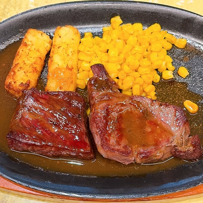 「めちゃくちゃ企業努力してる」サイゼリヤの“新作メニュー”が想像を超えるウマさ！「ソースの味が忘れられない」「肉汁したたる焼き加減」