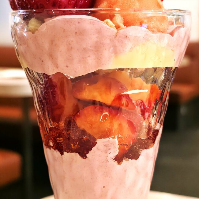 どこを食べても美味しい!デニーズの「幸せの塊みたいなスイーツ」ひと口の幸福感がスゴいんです!