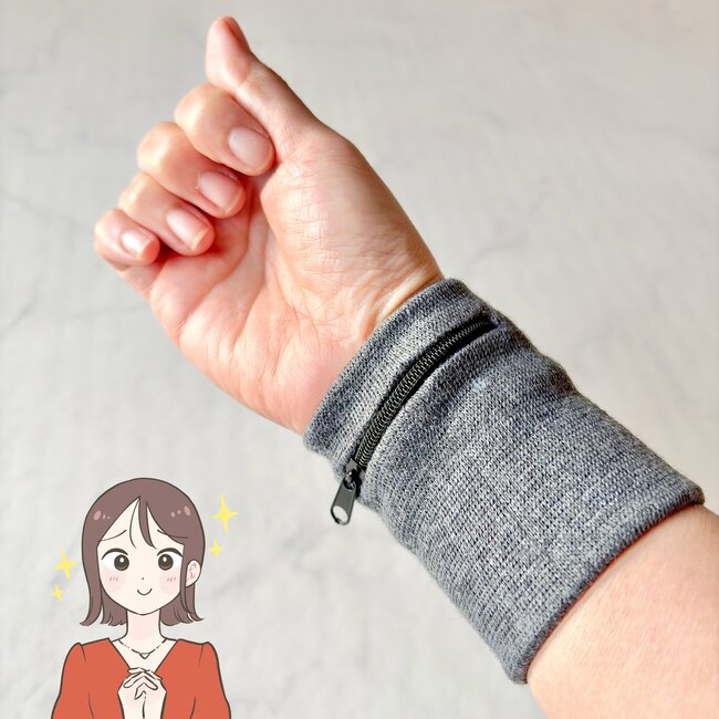 「4件目でやっと見つけた」「ようやく買えた」セリアの“天才すぎるポーチ”ミニ財布がわりに使えて便利！「散歩とかちょっと出るときに便利」