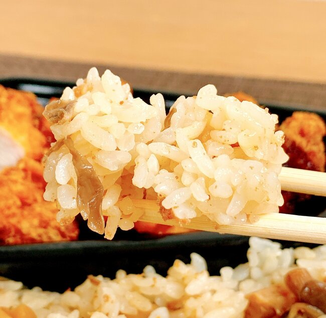 「やよい軒みたい！」「美味しすぎた」ほっともっと新作の“お肉たっぷりメニュー”ゴロッと分厚くて満足度すごい！「肉厚で美味しかった！」《実食レビュー》