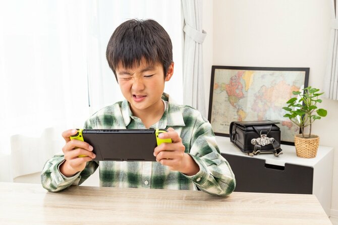 「宿題やりなさい」と言っても子どもは動かない。では、どう伝えるとうまくいく?