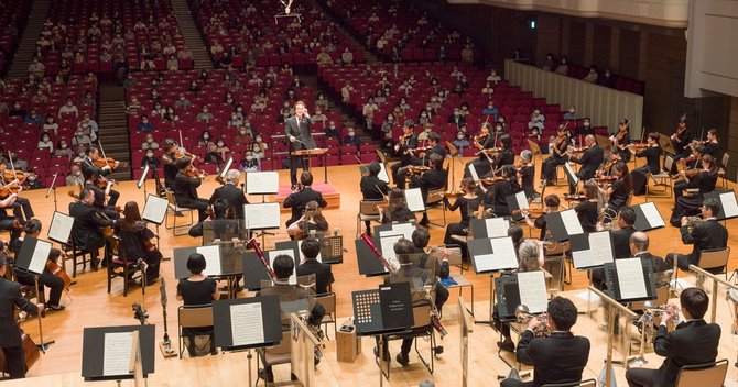 東京フィル演奏再開の裏側、ステージ上で「密」を避ける工夫とは?
