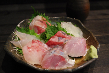 糠(こんか)いわし――脳天まで突き抜ける塩味とコク。これ一匹で一升飲める究極の肴