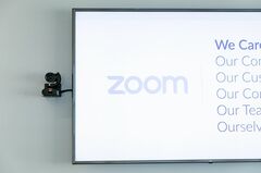 手腕試されるズーム、買収断念後の道