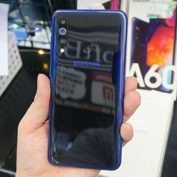 3眼カメラやパンチホール液晶搭載のGalaxyミドルクラス「Galaxy A60」
