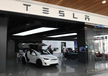 テスラ車死亡事故、「オートパイロット」作動中に発生＝NTSB