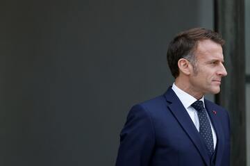 マクロン仏大統領、新首相任命へ　議会解散の回避に向け