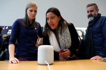 アップル、Siri録音情報の管理強化へ