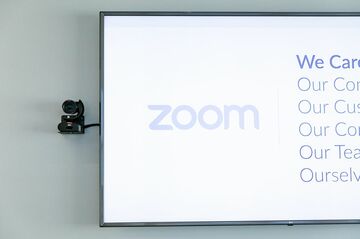 手腕試されるズーム、買収断念後の道