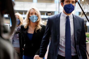 セラノス創業者裁判、4つの訴因で有罪評決