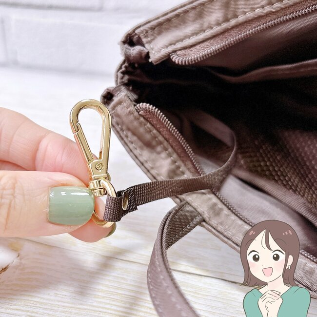 お薬手帳や内服薬がまるっと入った！アフタヌーンティーの「ポケットたくさんバッグ」マチの大きさを変えられて便利！《購入レビュー》