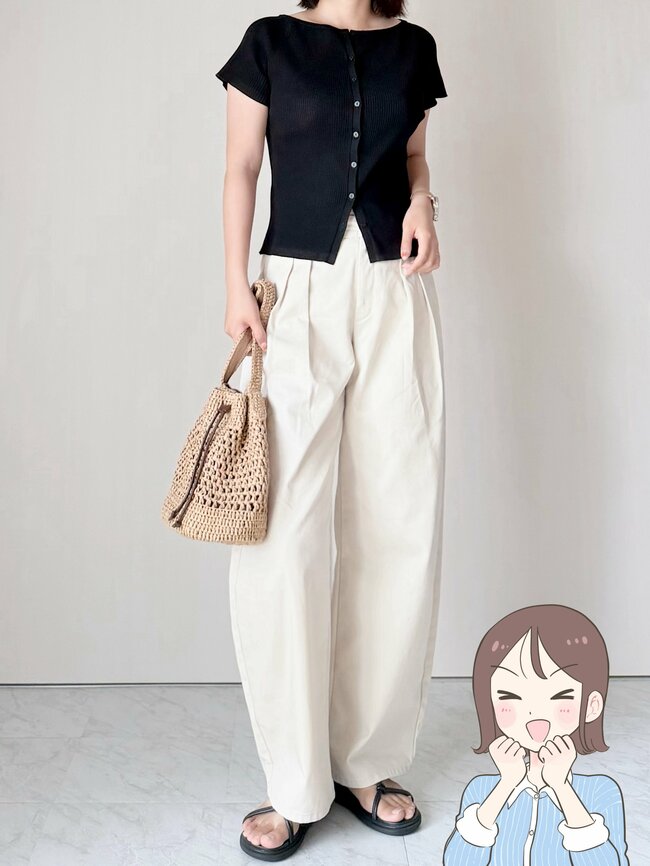 「シルエットがとっても好み」GUの“着回しワイドパンツ”脚のラインをまるっと隠せて心強い!「ラインがキレイ」「私的にドンピシャ」《購入レビュー》