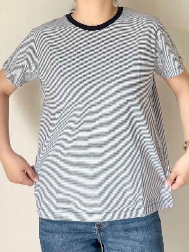 【無印良品】「何枚も持っています」「昨年も購入しリピート」990円の“レビュー絶賛Tシャツ”2枚購入して正解でした！「身体が細く見える気がします」《購入レビュー》