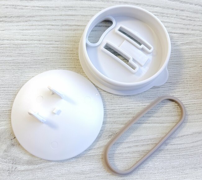 3時間経ってもあたたか～い！アフタヌーンティーの「ぷっくりマグカップ」レトロないちご柄がかわいすぎる！