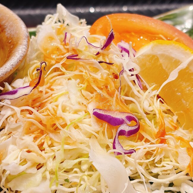 「めちゃくちゃ豪華で大満足」大戸屋の“1000kcal超え定食”がてんこ盛りすぎる！「お腹も心も満福」「ボリューミーでお腹いっぱいになった！」