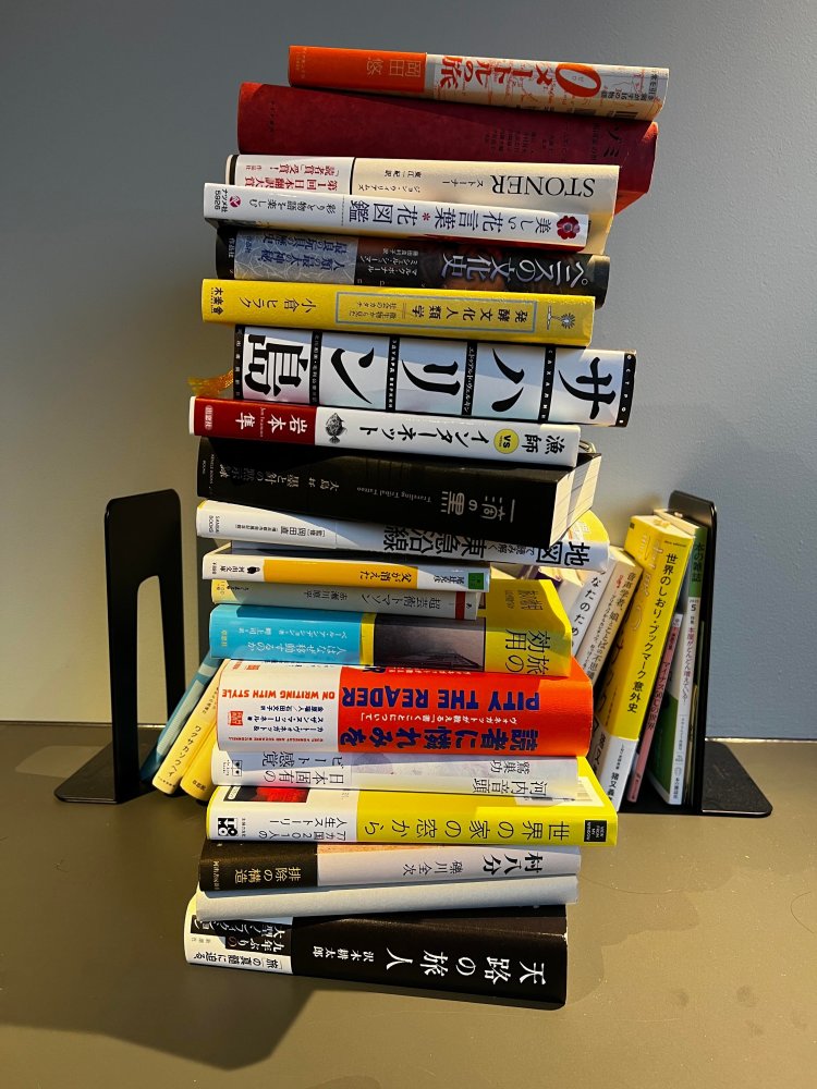 「積ん読」はむしろうれしい著者の告白