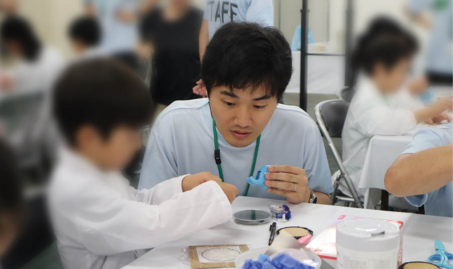 「世界的すきま発想。」で人々の暮らしや、さまざまな産業を支える