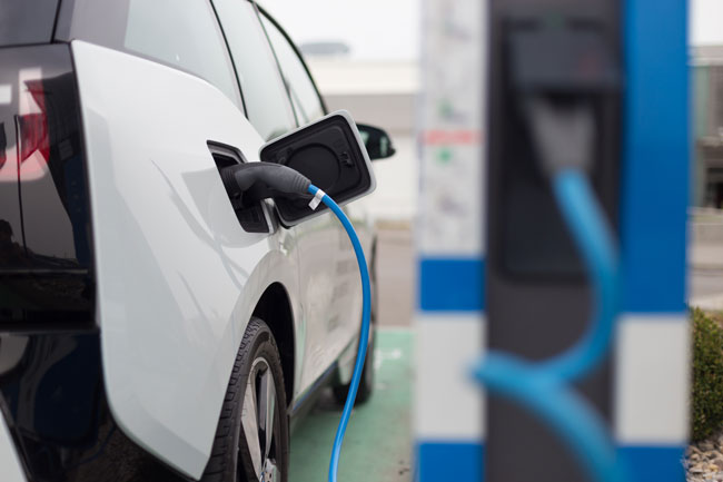 中国発のEV化で日本の自動車産業は電機の二の舞にならないか