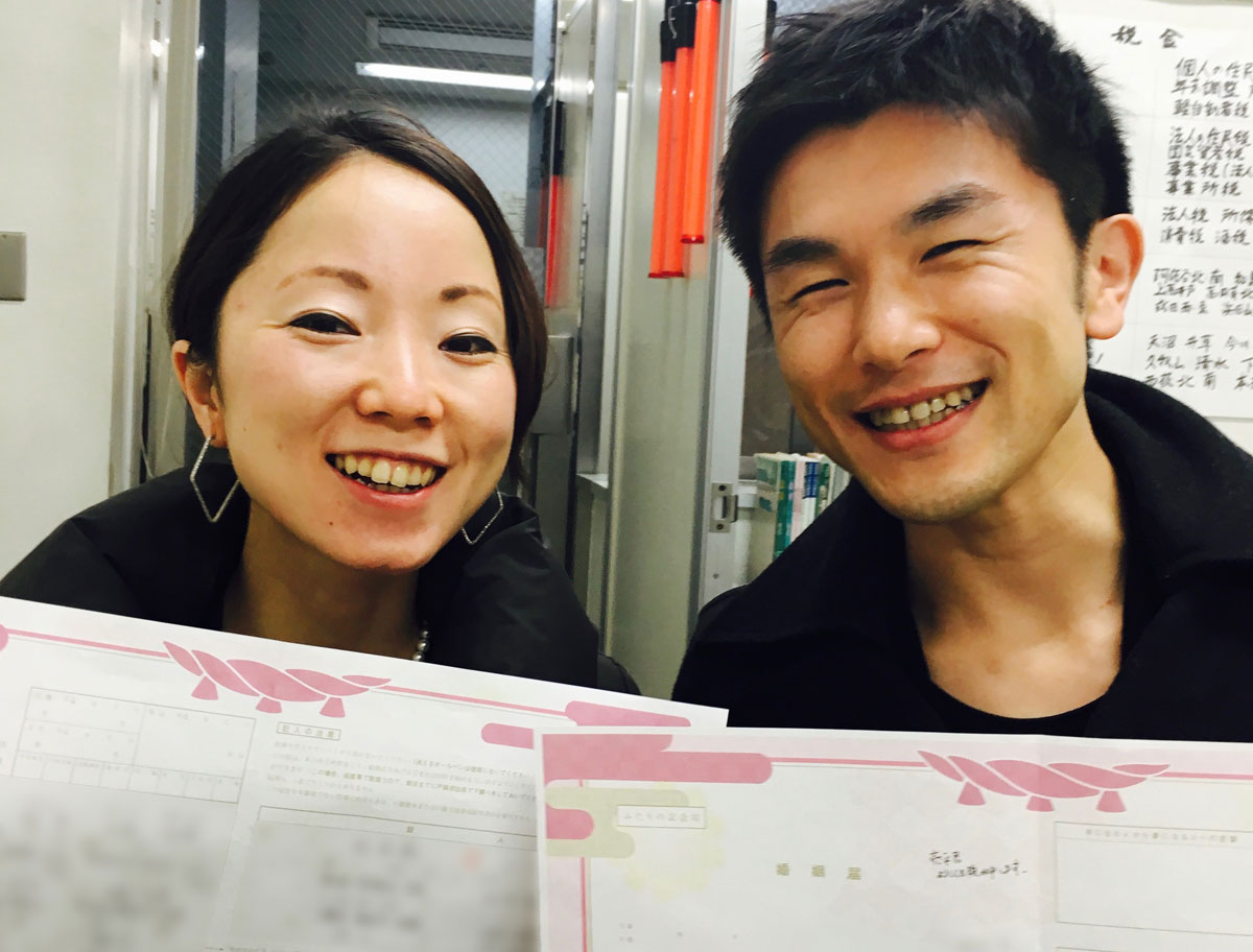 「ご当地婚姻届」に若者注目、人気は出雲市で意外な効用も