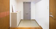 『世界一受けたい授業』で話題沸騰！「育ち」がわかってしまう靴の脱ぎ方