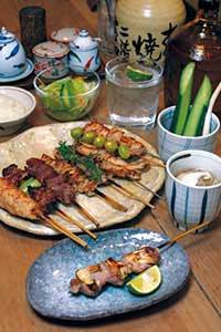 焼き鳥の王道を邁進、名店ここにあり神楽坂 文ちゃん